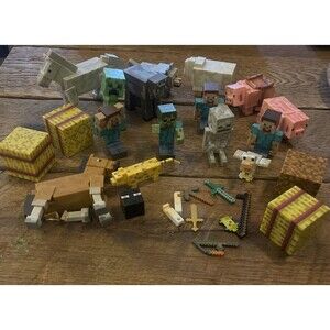 Jazwares MINECRAFT Overworld  3 in. Mini Figs Lot of 15 with Parts